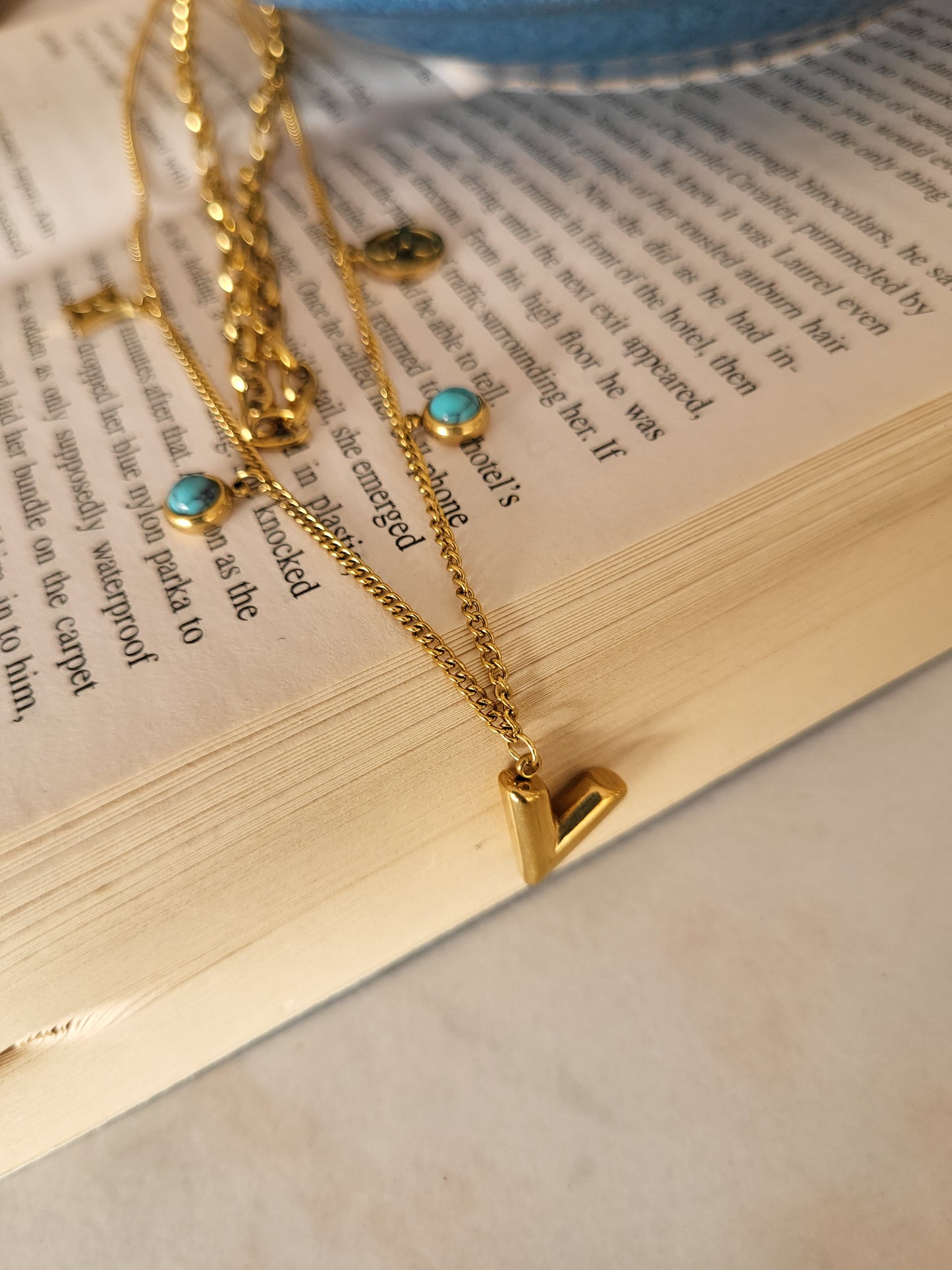 Collar Doble Capa - Piedra Turquesa / Colgante "V"