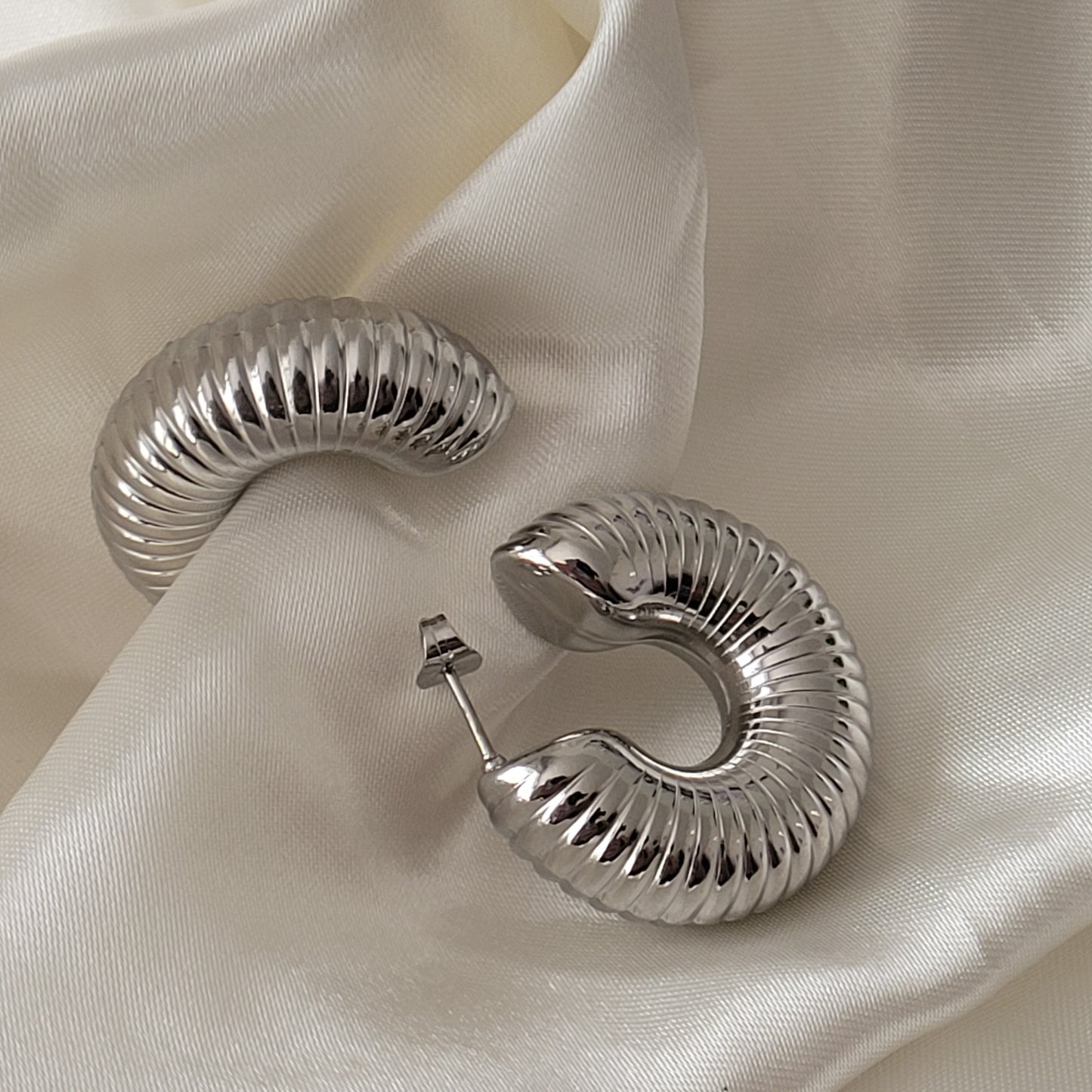 Mini Trend Hoops - Gold / Silver