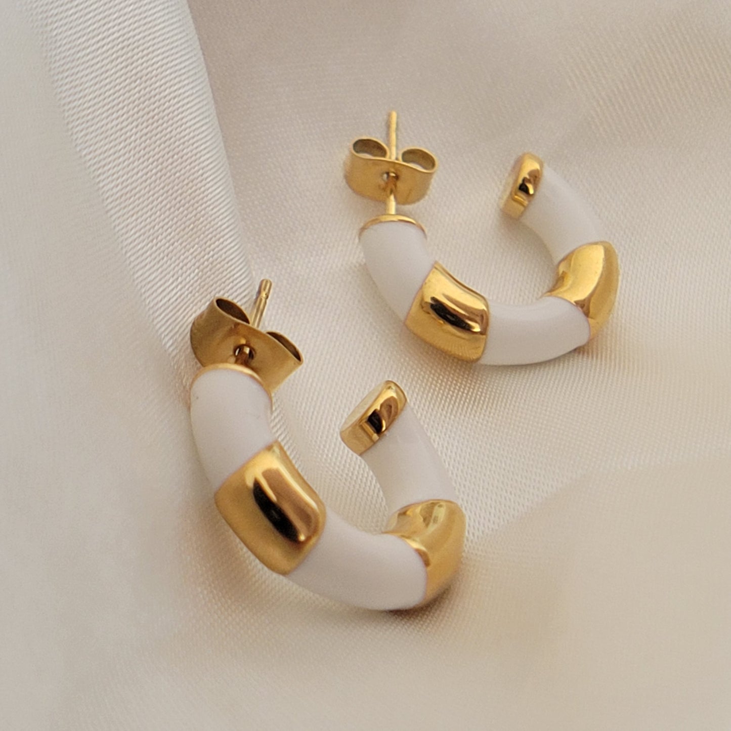 Pendiente de aro mini tira - oro y blanco / oro y negro / mini aros