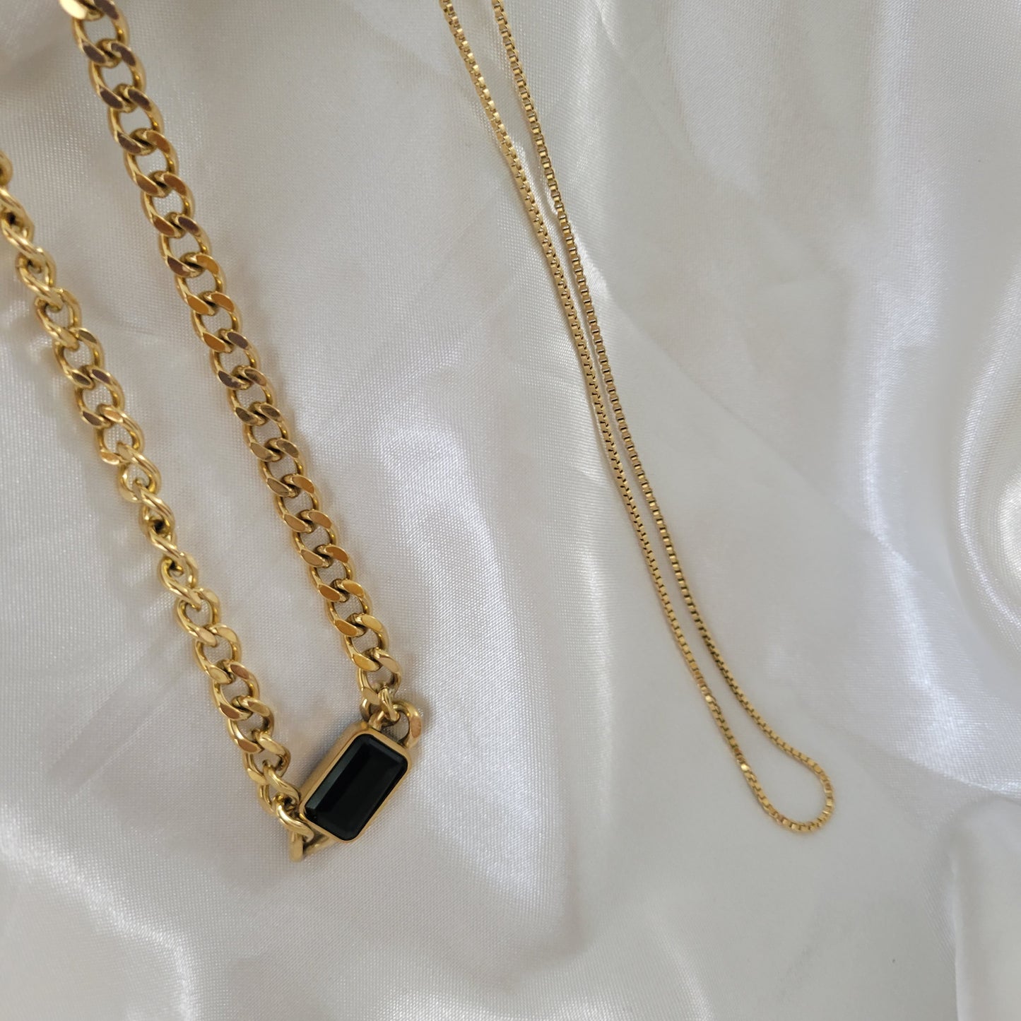 Collar Multi Hilo - Piedra / Collar 2 en 1 / Negro y Oro / Unisex / 2 Piezas