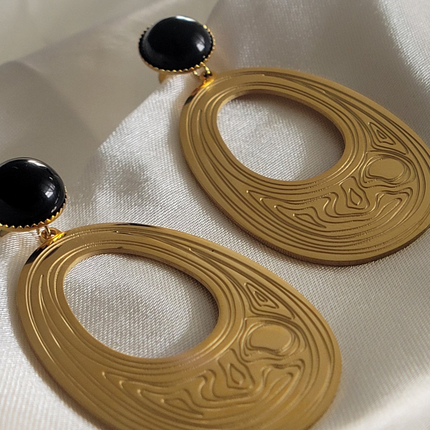 Black and Gold Drop Earring -  Engraved / Natural Black Stone